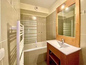 Vars Les Claux, at the foot of the slopes, T2 4* luxury residence with swimming pool  - Image 2