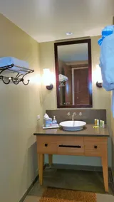 Alluring and Elegant Ocean View Luxurious Beach Villa in Ko Olina - Image 5