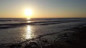 Lejligheden vender ud mod havet og stranden - Image 4