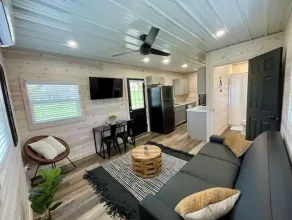 Koby-NEW tiny home with shared fishing pond - Image 5