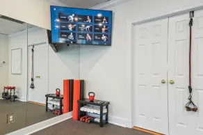 Italian Villa by Harbor East w/ indoor pool, 4 car parking sleeps 10 - Image 3