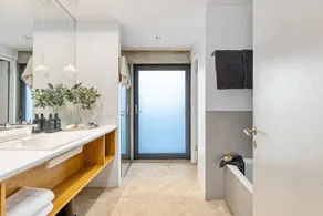Luxury Portsea Sanctuary Gas Heat Pool Gardens - Image 3