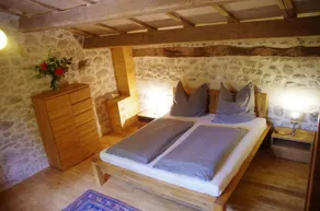 Apartment in Dependance of a hunting lodge from the 14th century - Image 4