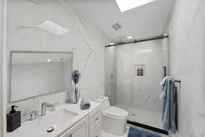 Luxury Adobe Townhouse w/Complimentary Breakfast - Image 2