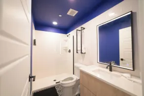 Sky Lofts - Image 4
