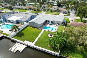 Waterfront Retreat in the Heart of Tampa. Close to TPA, RayJay and Steinbrenner - Image 4