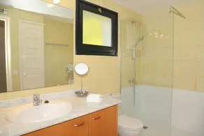 Maison Avec Jardin, Piscine, Proximité Plage, Golf - Image 2