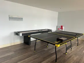 Belle nouvelle maison de 5 chambres avec front de mer avec plus de 3000 sq. Ft of Living Space! - Image 2