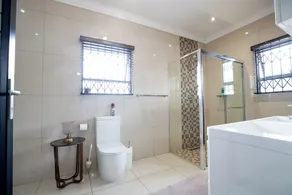 Luxurious Home near O.R Tambo International Airport. Kempton Park  South Africa - Image 2