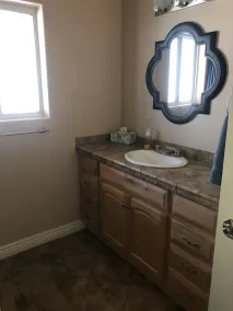 Spacious House close to Laughlin, Lake and River - lots of parking. - Image 3