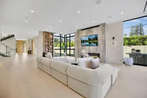 Amestoy Modern - Image 5