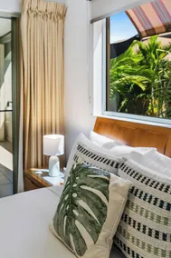 Luxury Apartment w/ 9 Pools, BBQ & Gym in Cairns - Image 4