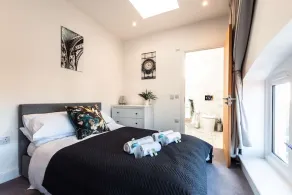 Relaxing 1 Bedroom Apartment - Image 4