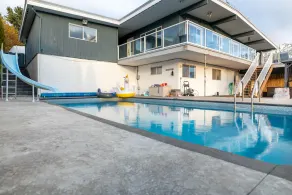 Perfect retreat * LEGAL BNB *  4 rooms on site. Group bookings available. - Image 2