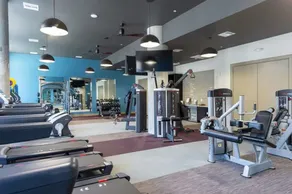 Downtown Location Deep Cleaned Modern Living - Image 5