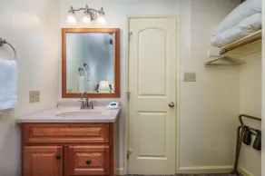 Yosemite Condominium Loft unit -B202 - Image 4
