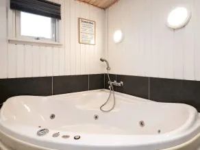 Sprawling Holiday Home in Løkken near Sea - Image 3