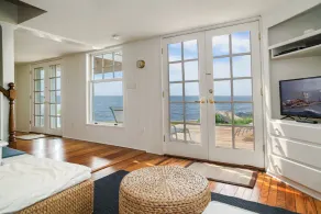 Rare! Private Beachfront House in Madison CT - Sleeps 8 - Last Min Availability - Image 3