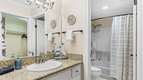 Close to Beach w/ Patio & Resort Amenities The Point at Corniche by Avantstay Str16-0458 - Image 5