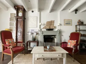 Charming House for 8 in Central Arzon with Garden, Near Beaches & Activities - Image 2