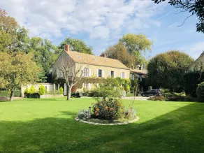 The Bergère vacation rental: cozy and welcoming, with a private hot tub and shared pool. - Image 4