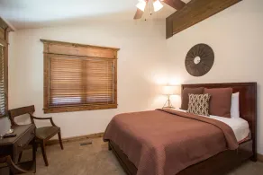 Silver Aspen - Five Bedroom Loft Luxury Townhome Hotel Room - Image 5