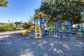 Your stay on the Bay! Unit 609 - Image 2