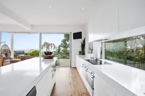 PANORAMIC VIEWS COLLAROY BEACH ESCAPE - Image 5
