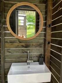 Hudson River Retreat w/ Pool, Hot Tub, Treehouse & Private Beach - Image 4