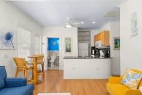 Poolside Suite - Image 2