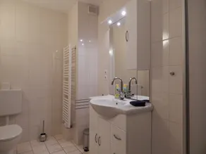 Holiday Apartment 'Rheinblick Wohnung 2' with Shared Terrace, Shared Garden and Wi-Fi - Image 3