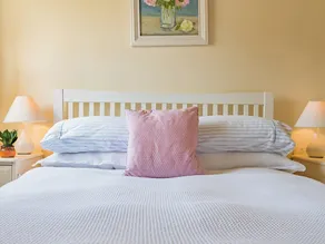 1 Schlafzimmer Unterkunft in Pett - Image 4
