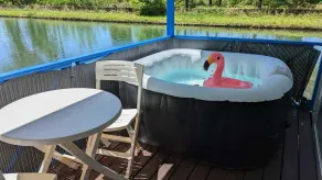 Unusual floating cottage with all comforts for 6 persons, terrace, jacuzzi, fishing - Image 5