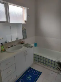 Kensington 3BR Townhouse 10min walk Flemington Racetrack & 15min MelbShowground - Image 2