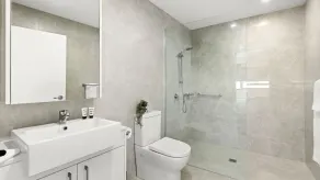 Luxurious apartment with homely feel The Cove 603 - Image 4