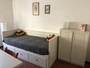 Apartment overlooking the park of the walls, a few steps from the main streets - Image 5