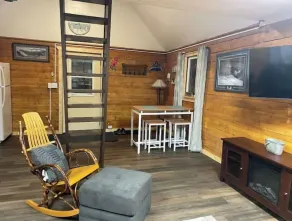 Rustic Cabin at 17.5 Chena Hot Springs Rd. - Image 3
