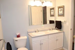 Spacious 5 BR 2 bath home on 1+ acre in Bar Harbor - Image 4