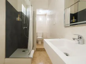 Tourist apartment in the heart of Barcelona - Image 3