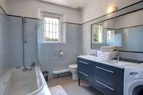 Villa avec piscine chauffée et jacuzzi privé au coeur du Luberon - Provence - Image 4