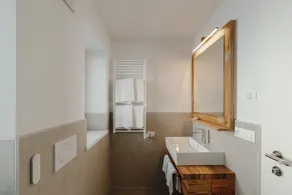 Apartment 'Piz Boe'' with Mountain Views, Shared Garden and Wi-Fi - Image 5