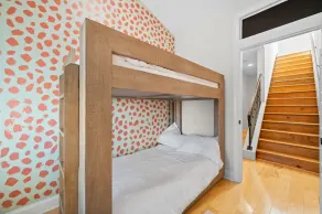 Spacious & Quiet, 5 Min Walk to Main St, Rooftop Lounge! - Image 3