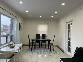 Bright & refreshing Port Credit apartment - 4 mins to the lake! - Image 5