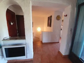 Maison de vacances sur une pente, propriété en bord de mer, plage avec vue large (40 m) - Image 2