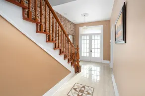 Heritage MTL 🔑 Huge 6Bedroom Waterfront Palace, Free Parking, Airport - Image 4