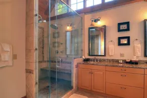 Luxurious Retreat in Bright's Creek near Lake Lure, Tryon, Hendersonville - Image 2