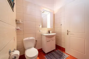 Holiday Home 'Villa Marina' with Private Terrace, Wi-Fi and Air Conditioning - Image 2