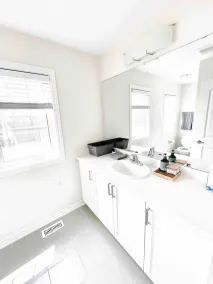 Large 5 Bedroom Newly Built Home Sleeps 12 Persons - Image 4