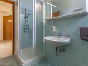 Cosy apartment in villa for 4 guests with pool, A/C, WIFI, TV and terrace - Image 4