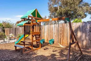Monterey Bay Home Near Beach and Wharf - Image 2